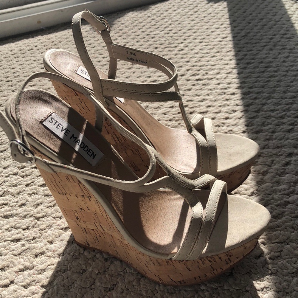 Steve Madden Beige Wedges